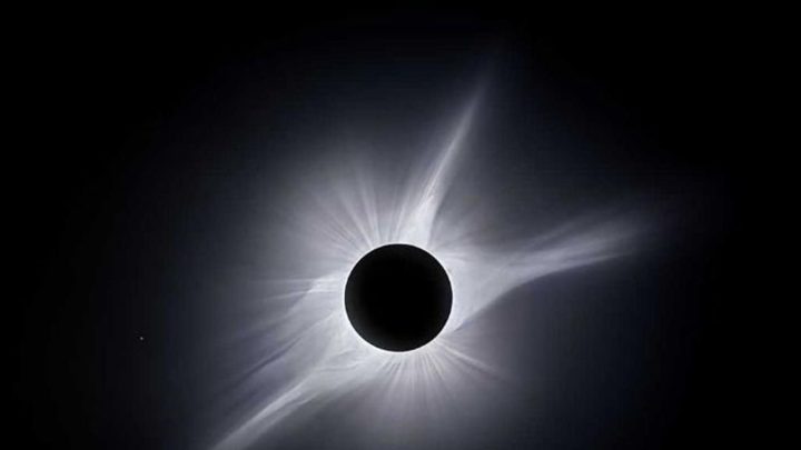 Eclipse solar fotografiado desde Tenerife